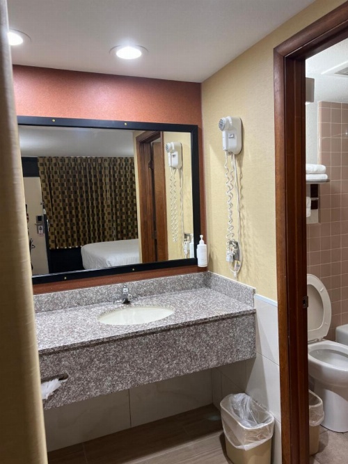 Serenity Inn Sweetwater image 13