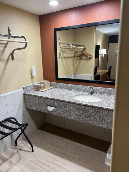 Serenity Inn Sweetwater image 14