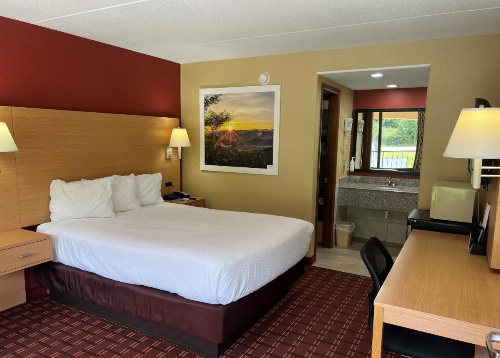Serenity Inn Sweetwater image 5